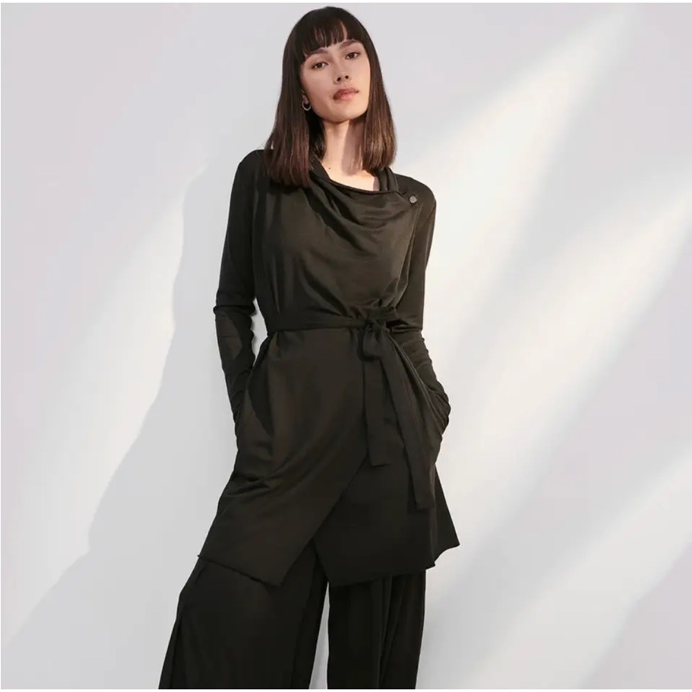 Lunya The Short Robe in Pima Cotton  - Immersed Black Size XS/S